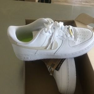 New Women’s Nike Air Force 1 ‘07 Next Nature size 9